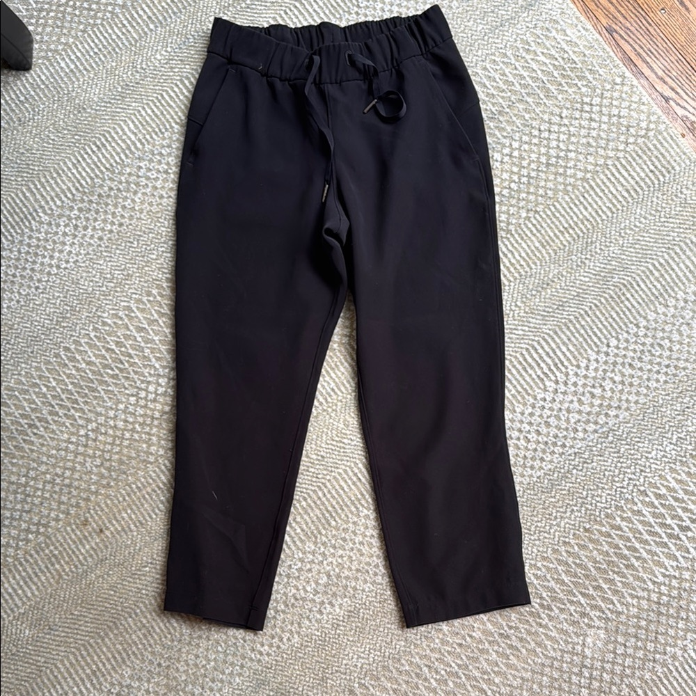 Women’s Lululemon Jogger Black Drawstring Pants - Size 4